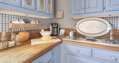 Charming French-Inspired Lakefront Cottage |Acres of Serenity and Scenic Beauty Perfect Getaway