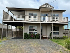 Exterior - Relaxing home minutes from the beach (Surf Beach)