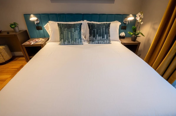 1 bedroom, in-room safe, desk, iron/ironing board