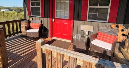 Peaceful Quiet Cozy Tiny Home W/Country Views. 20 min. to Downtown Bowling Green