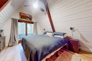 4 bedrooms, WiFi, bed sheets - Enchanting A-Frame in Jamaica, VT (Jamaica)