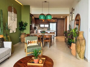 Luxury Condo, Valley View | Living area | 55-inch Smart TV with digital channels, Netflix, streaming services - Bosques de Ciudad Mayakoba (Playa del Carmen)