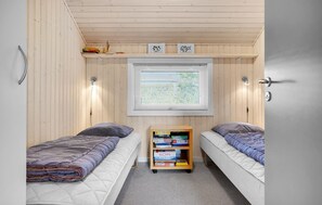 3 bedrooms, travel cot, free WiFi
