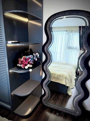 2 habitaciones, tabla de planchar con plancha, wifi y ropa de cama 