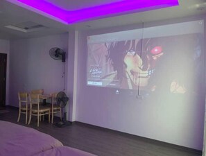 1 habitación, tabla de planchar con plancha, wifi y ropa de cama 