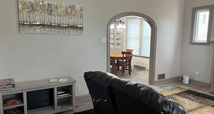 State Street House; 3-br house; PETS WELCOME; Litchfield