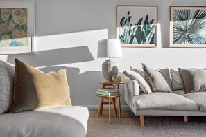 Fernseher, Kamin, Arbeitsbereiche