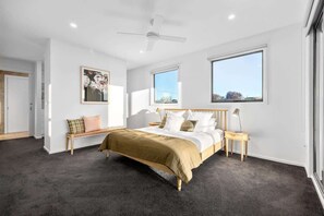 5 Schlafzimmer, Bügeleisen/Bügelbrett, WLAN, Bettwäsche