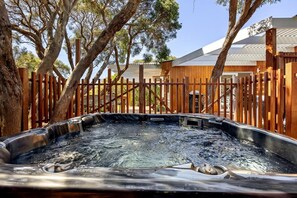 Baignoire à remous extérieure