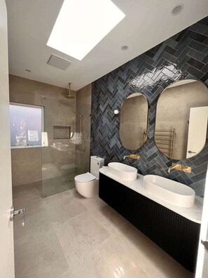 Shower, hair dryer, shampoo
