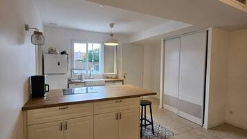 Fridge, microwave, oven, dishwasher