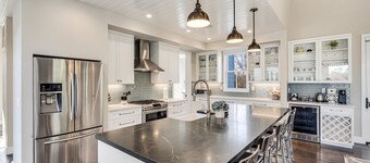 The Central Modern Farmhouse Sonoma Pool/Hot Tub + Bocce + Sport Court