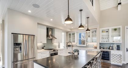 The Central Modern Farmhouse Sonoma Pool/Hot Tub + Bocce + Sport Court