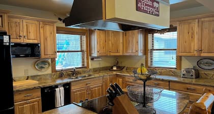 3 bedroom cottage on the NW side of Burt Lake