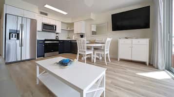 Coffee/tea maker, fridge, microwave, oven