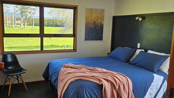 4 bedrooms, desk, iron/ironing board, travel cot