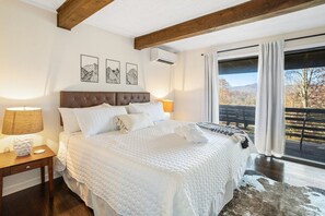 4 bedrooms, free WiFi, bed sheets - Modern Cabin with Mountain Views Near Skiing (Sugar Mountain)
