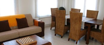 Apartment 'Caradenia' with Mountain View and Private Garden