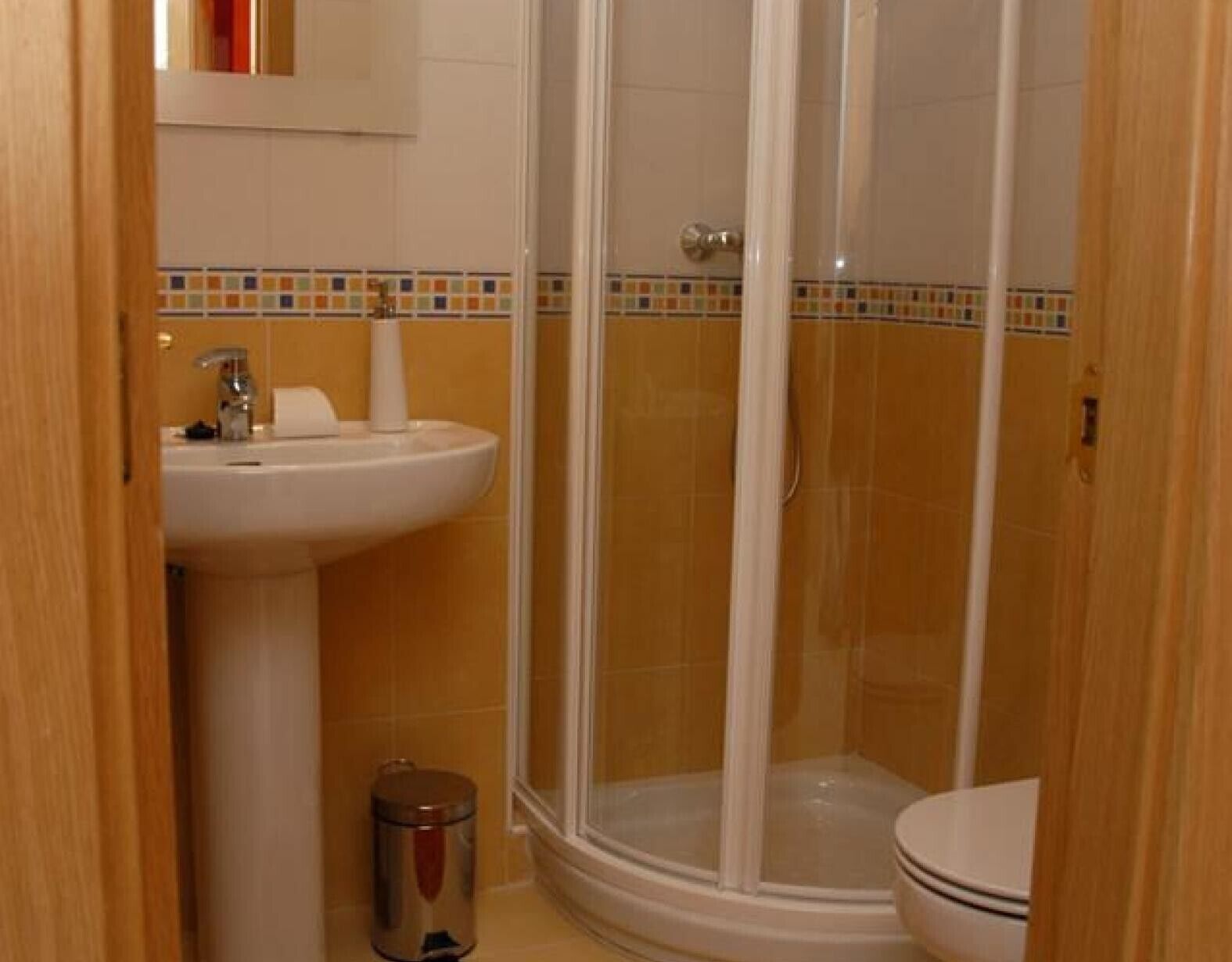 Douche, serviettes fournies