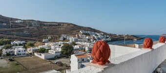 Apartment 'Villa Christina Kythnos' with Sea View, Wi-Fi and Air Conditioning