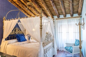 5 makuuhuonetta, silitysrauta/-lauta, ilmainen Wi-Fi, vuodevaatteet