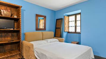 1 chambre, fer et planche Ă  repasser, Wi-Fi gratuit, draps fournis