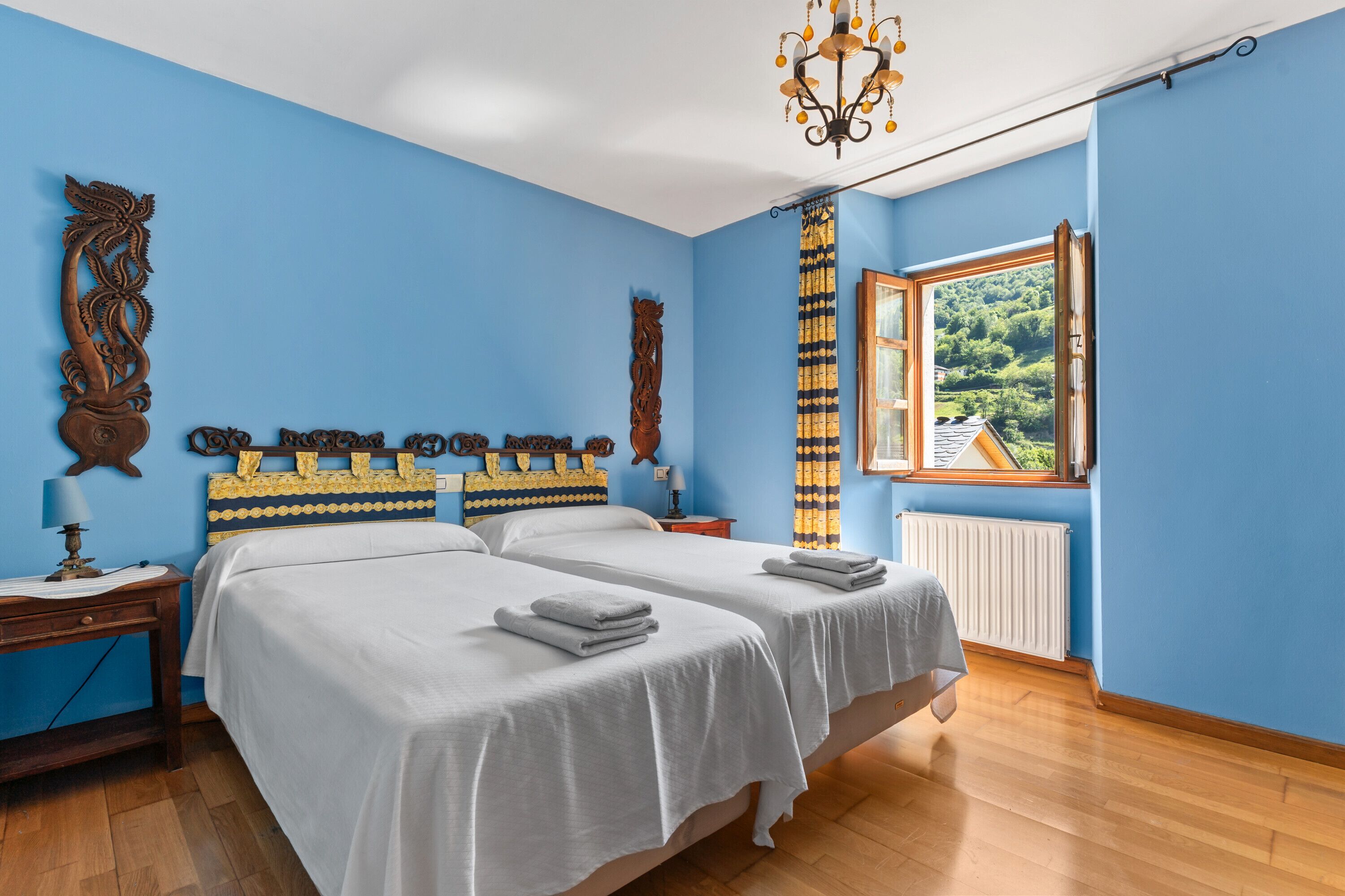 1 dormitori, planxa i posts de planxar, wifi gratuïta i roba de llit 