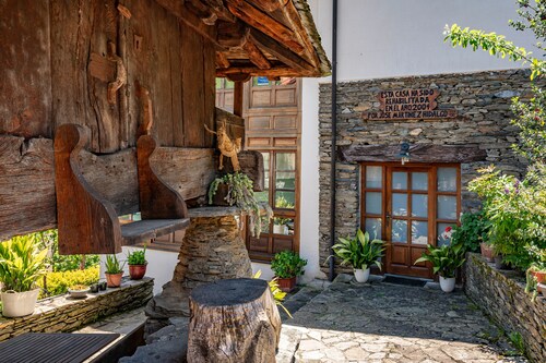 Apartment 'Apartamentos Puente Del Narcea 2' with Mountain Views, Private Terrace and Wi-Fi