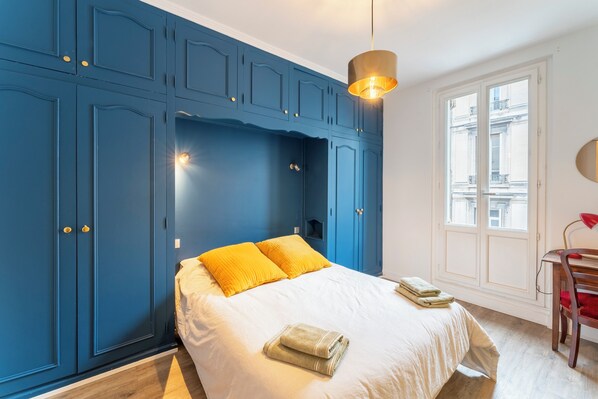 3 bedrooms, iron/ironing board, free WiFi, bed sheets