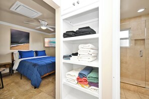 1 多间卧室、旅行婴儿床、WiFi、床单