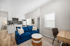 Smart TV - West Oceanfront Oasis 5 (Newport Beach)