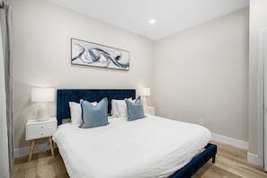1 bedroom, iron/ironing board, travel cot, free WiFi