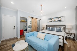 1 chambre, fer et planche à repasser, Wi-Fi gratuit, draps fournis