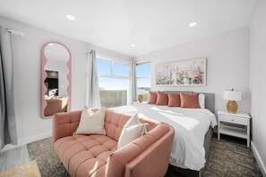 4 Schlafzimmer, Bügeleisen/Bügelbrett, kostenloses WLAN, Bettwäsche