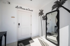 Interior - 1628 West Oceanfront Oasis 4-5-6-7-8-9 (Newport Beach)