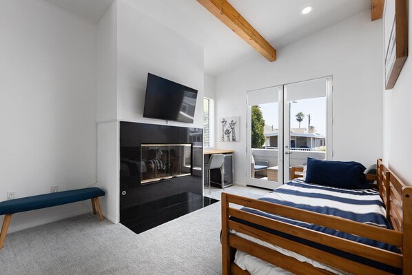 3 bedrooms, iron/ironing board, travel crib, free WiFi