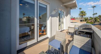 Beach Home on 45th in Newport w/ Patio & Parking