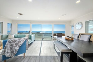 Dining - Spacious 5BR Beach Home w/ Ocean Views (Newport Beach)