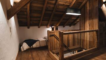 2 dormitorios, tabla de planchar con plancha, wifi gratis y ropa de cama