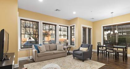 Classy Open Concept Condo!