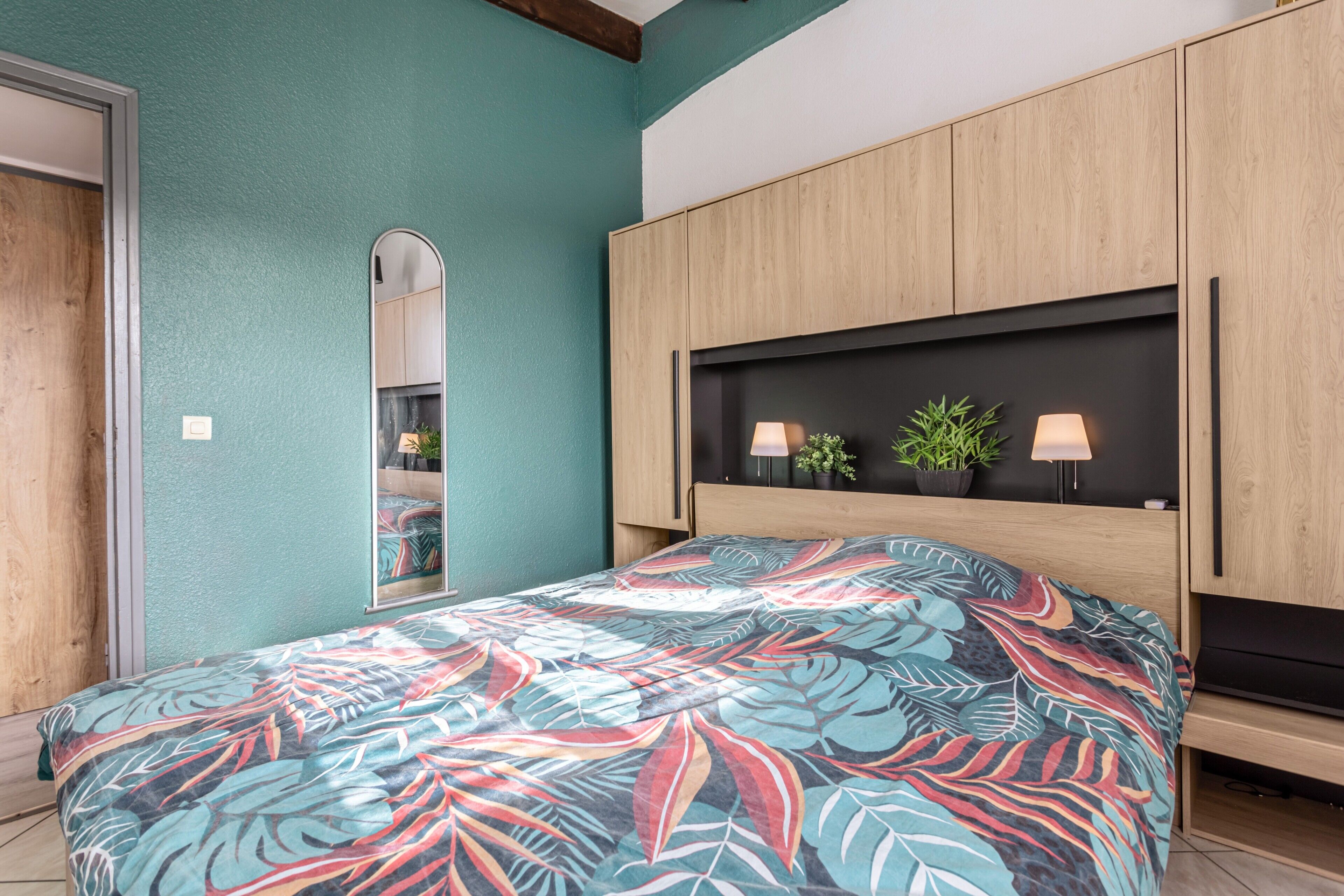 1 多间卧室、床单