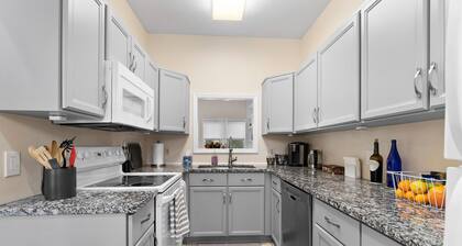 Relaxing Townhome with Resort-Style Amenities