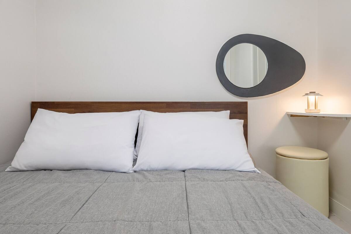 Habitación básica, 1 habitación (Room 104) | 1 dormitorio y wifi gratis