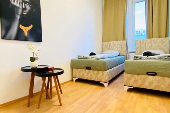 5 chambres, draps fournis