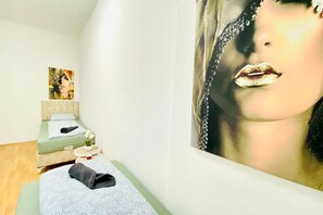 Spa - Bright 5BR Shared Apartment w Great Transport Link (Vienna)