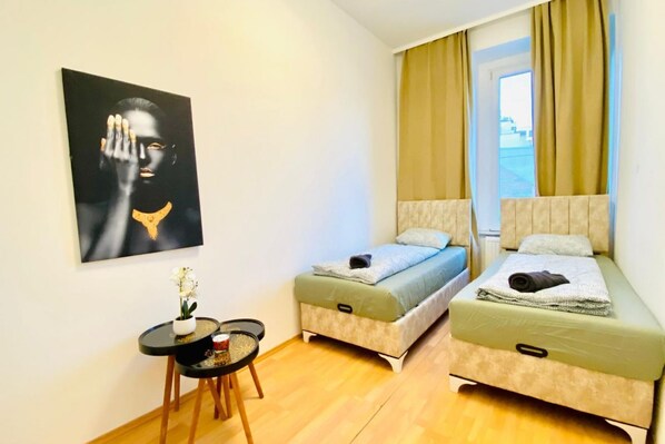 5 chambres, draps fournis