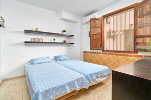 4 Schlafzimmer, Bügeleisen/Bügelbrett, kostenloses WLAN, Bettwäsche