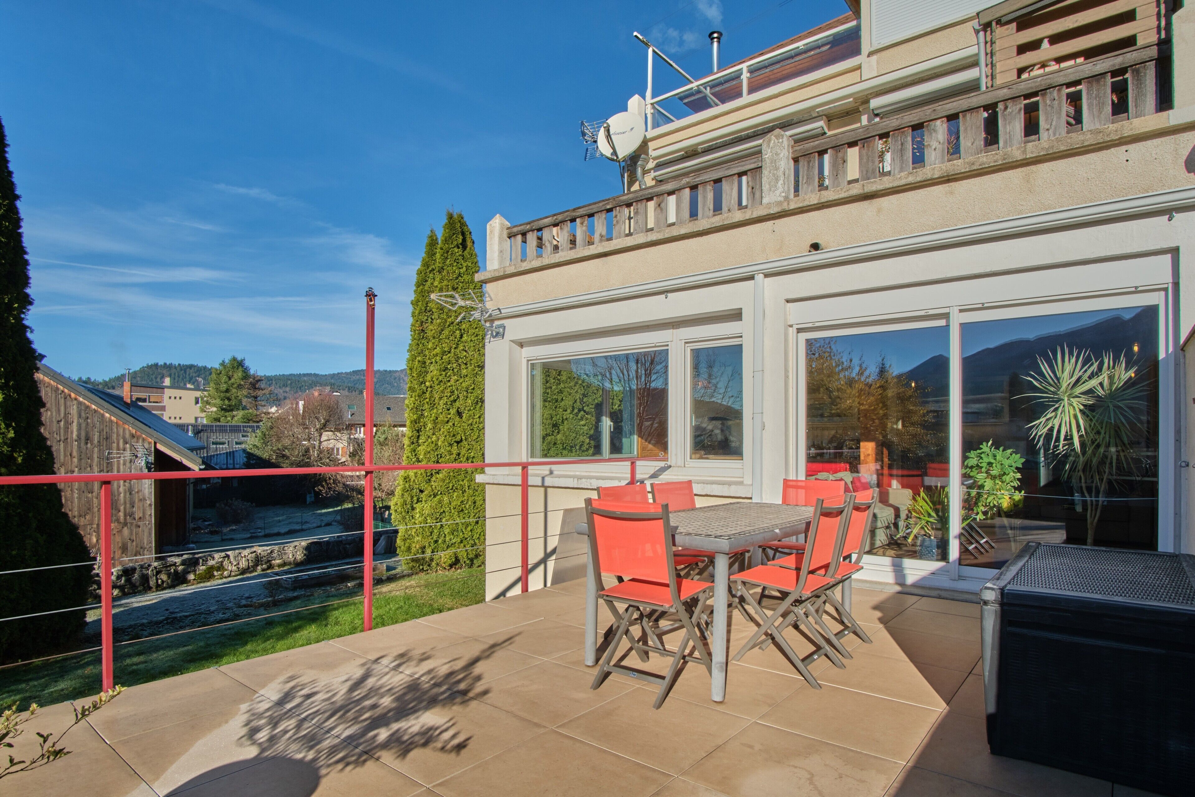 屋外ダイニングエリア