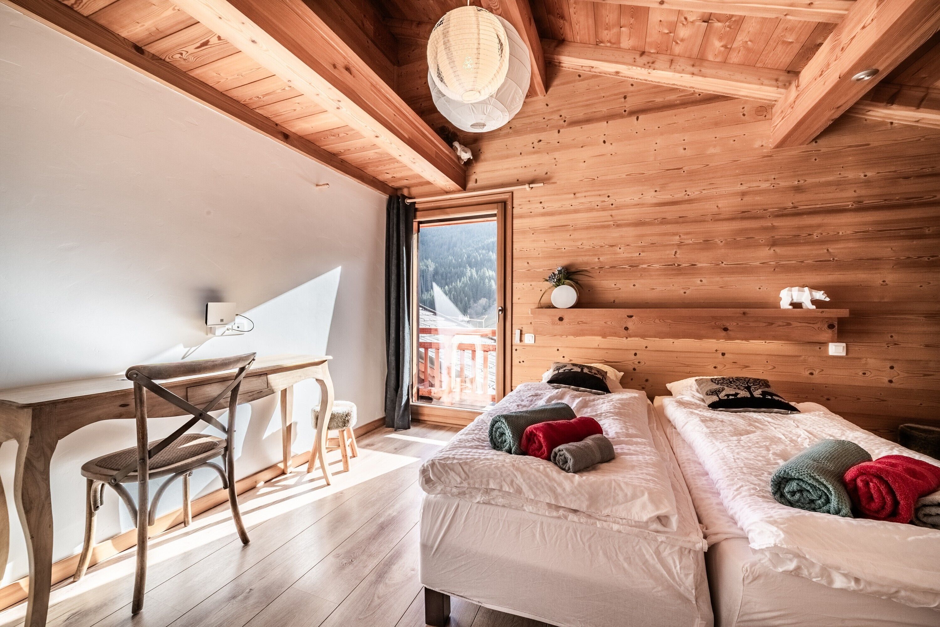 8 chambres, fer et planche à repasser, Wi-Fi gratuit, draps fournis