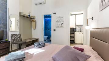 1 bedroom, iron/ironing board, bed sheets